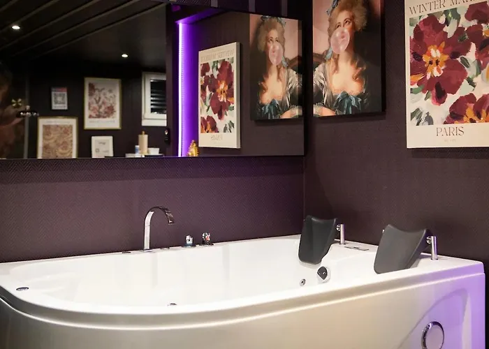 Doux Pavillon - Velvet Garden Apartment